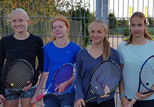 1. Damen: Victoria-Tasja Karpe, Sophie Elsner, Nele Reimelt, Merle Köster. Es fehlt Jennifer Gorlow. © TCR