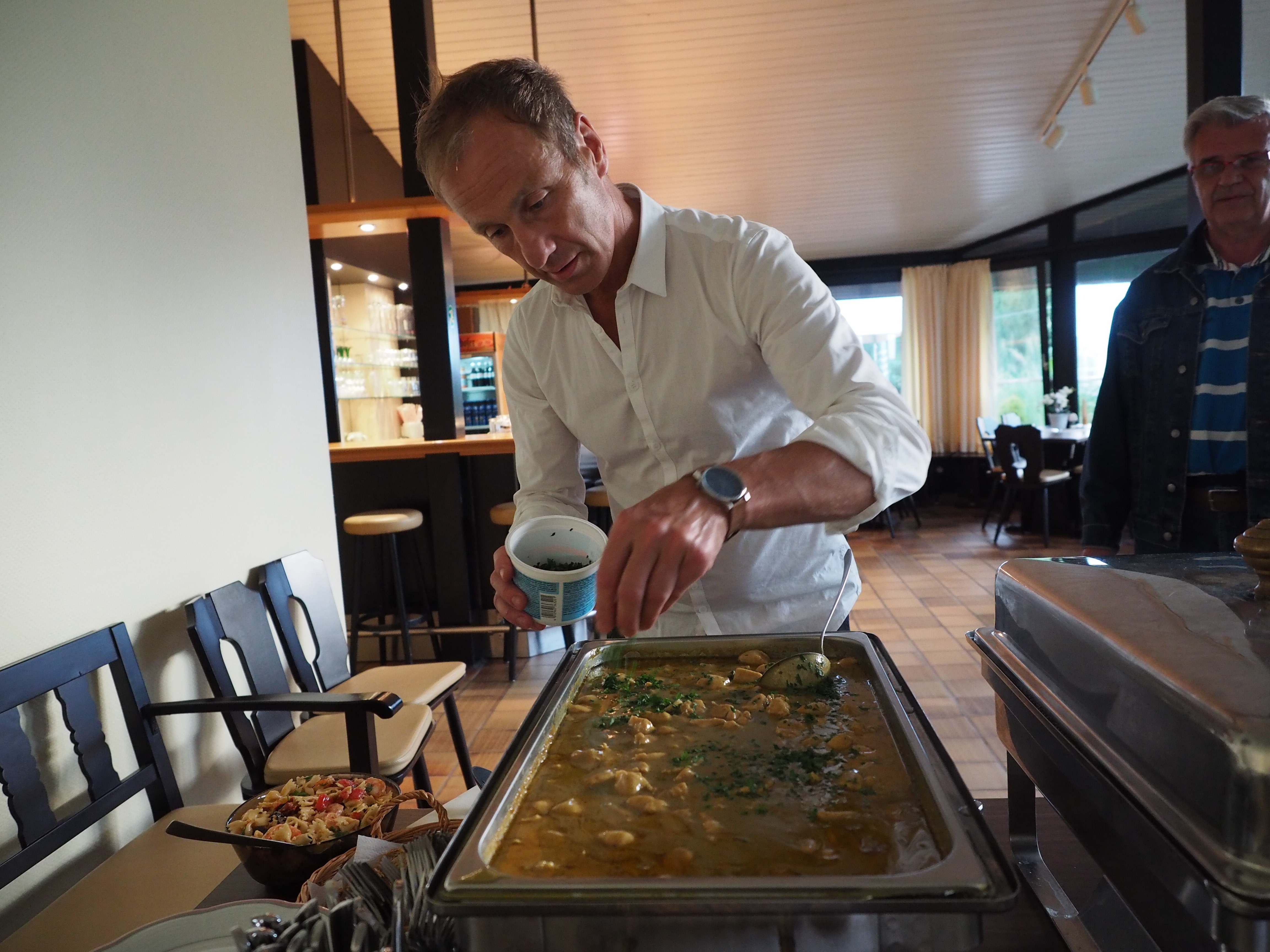 OLYMPUS DIGITAL CAMERA